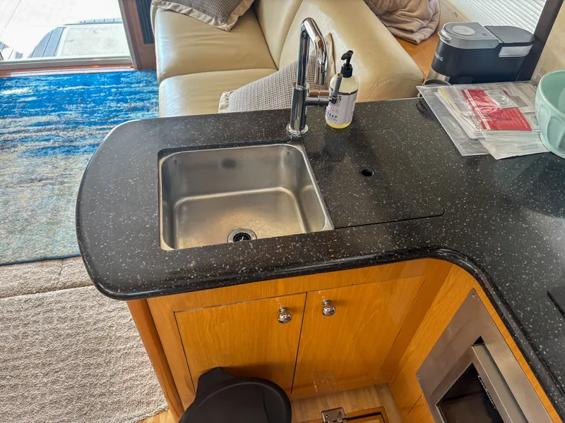 Slide: The Image of Carver 43 Super Sport 2010 - 32