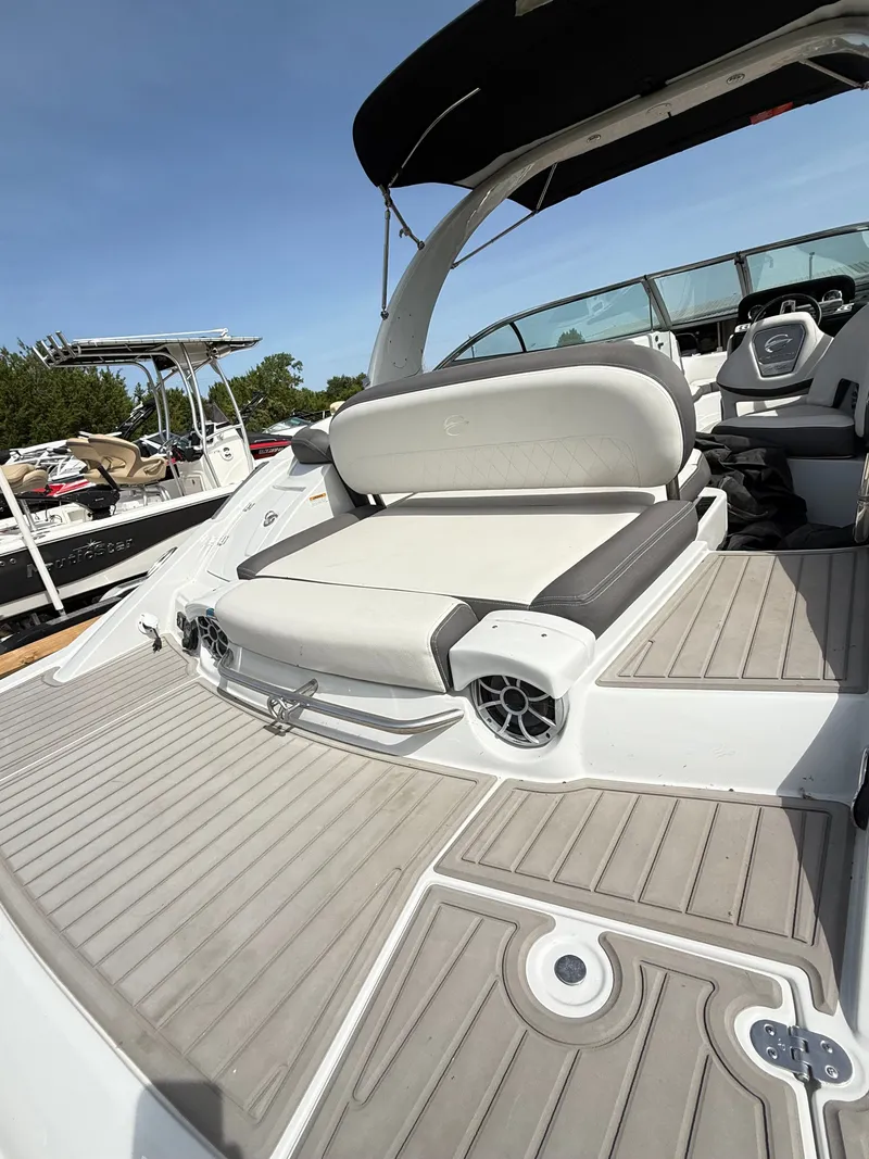 Slide: The Image of Crownline Boats Eclipse E255 2022 - 14