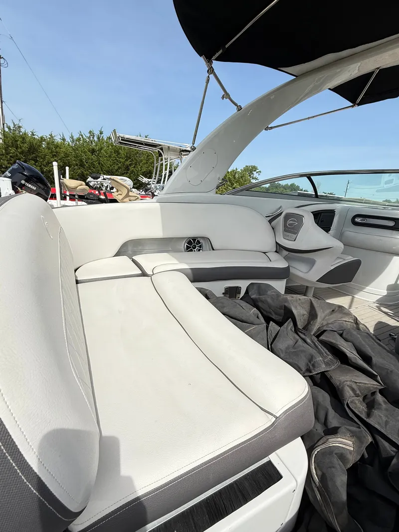 Slide: The Image of Crownline Boats Eclipse E255 2022 - 17
