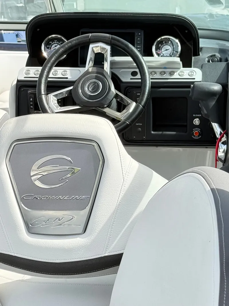 Slide: The Image of Crownline Boats Eclipse E255 2022 - 19