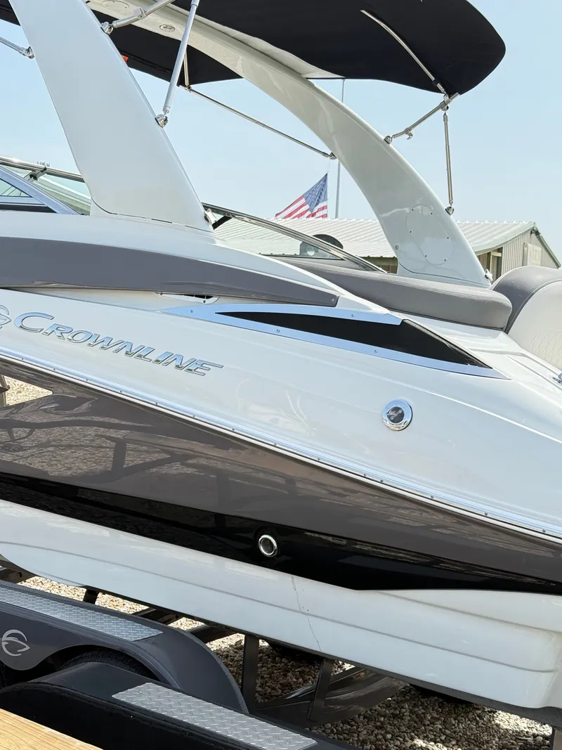 Slide: The Image of Crownline Boats Eclipse E255 2022 - 25