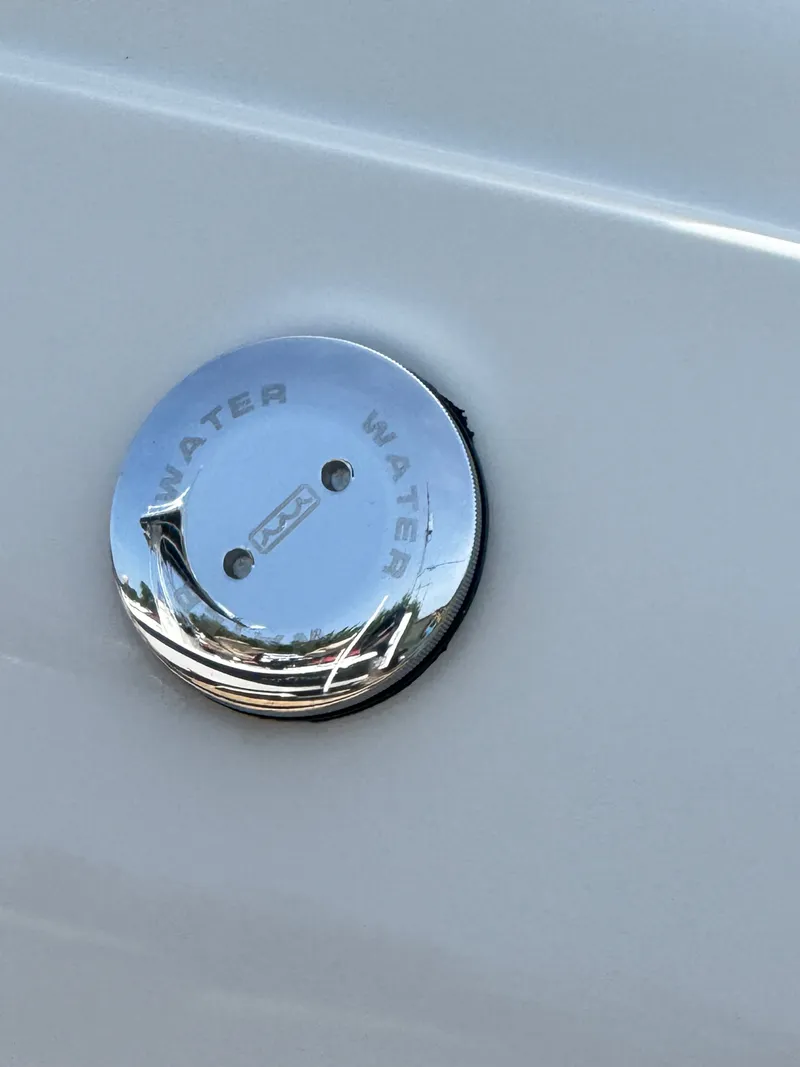 Slide: The Image of Crownline Boats Eclipse E255 2022 - 27