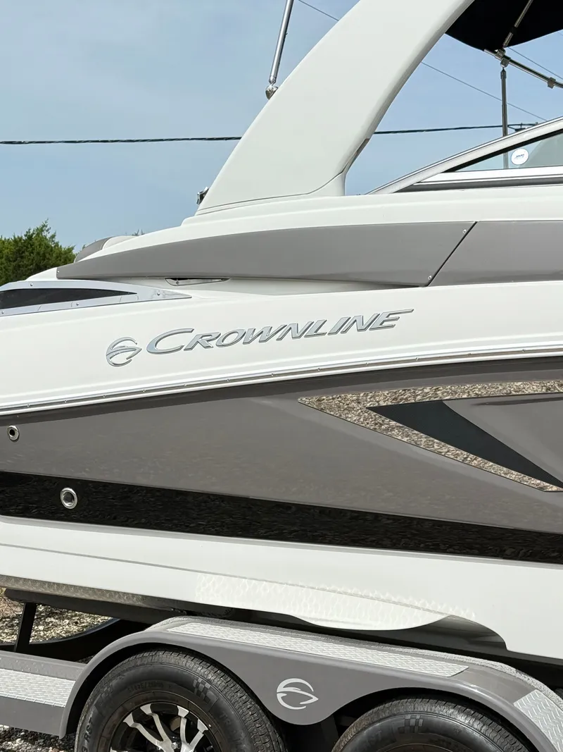 Slide: The Image of Crownline Boats Eclipse E255 2022 - 3