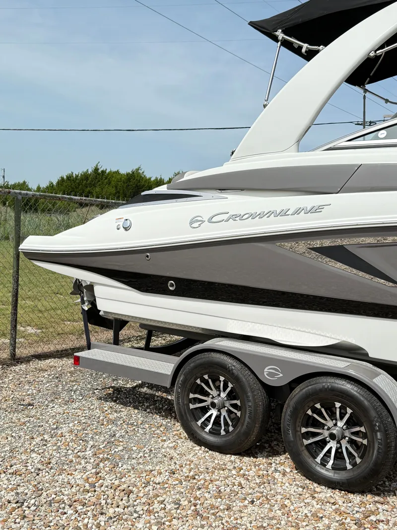 Slide: The Image of Crownline Boats Eclipse E255 2022 - 6