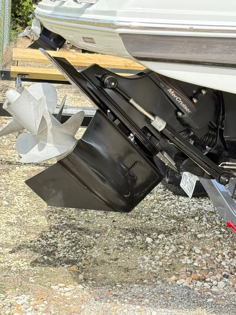 Slide: The Image of Crownline Boats Eclipse E255 2022 - 7