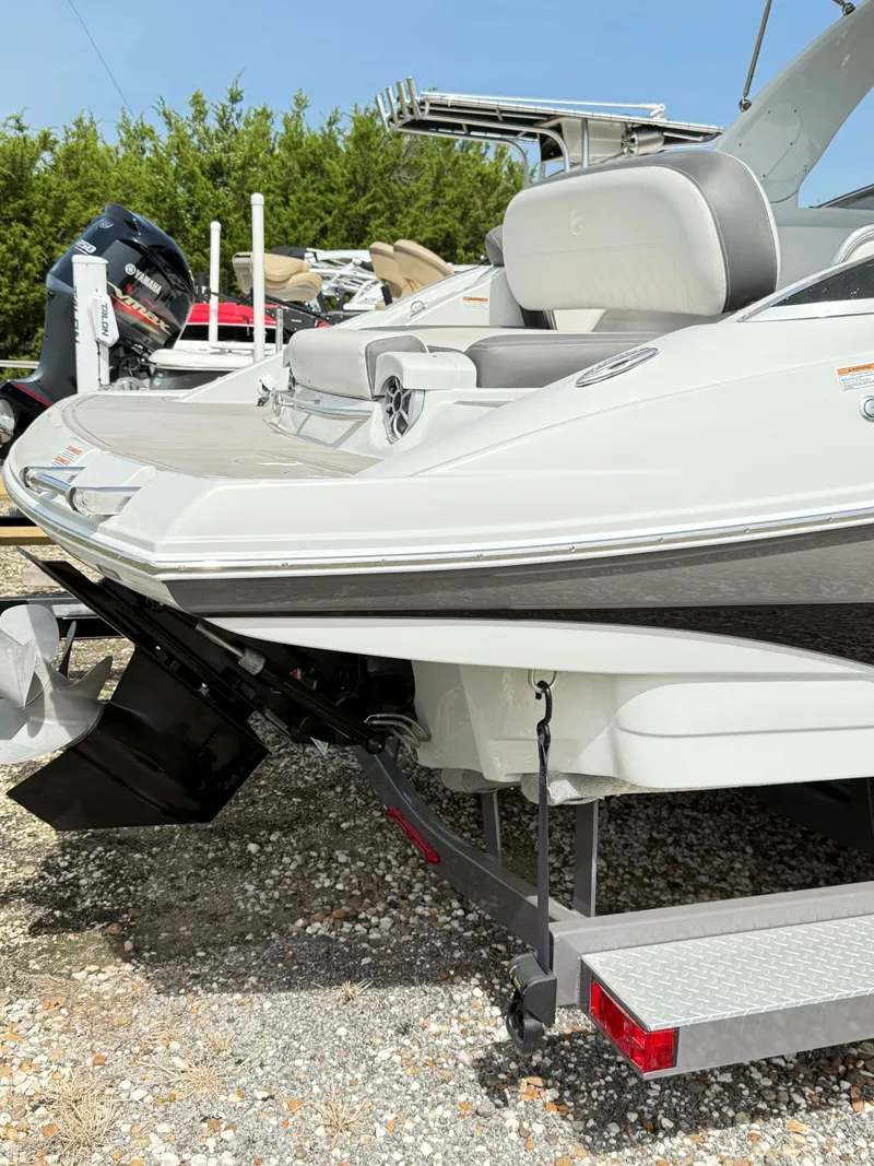 Slide: The Image of Crownline Boats Eclipse E255 2022 - 8