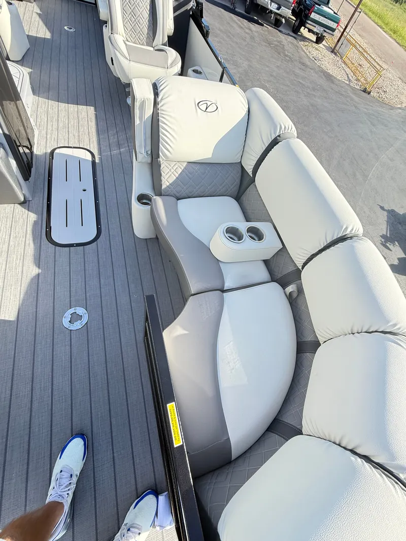 Slide: The Image of Veranda VR 22 RC 2026 - 16