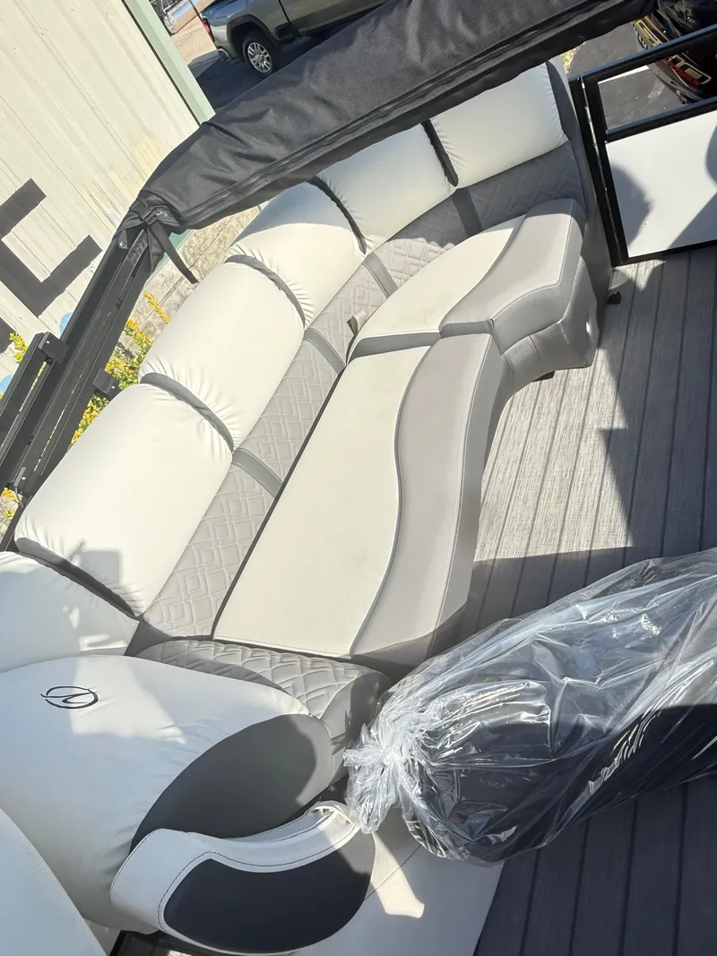 Slide: The Image of Veranda VR 22 RC 2026 - 31