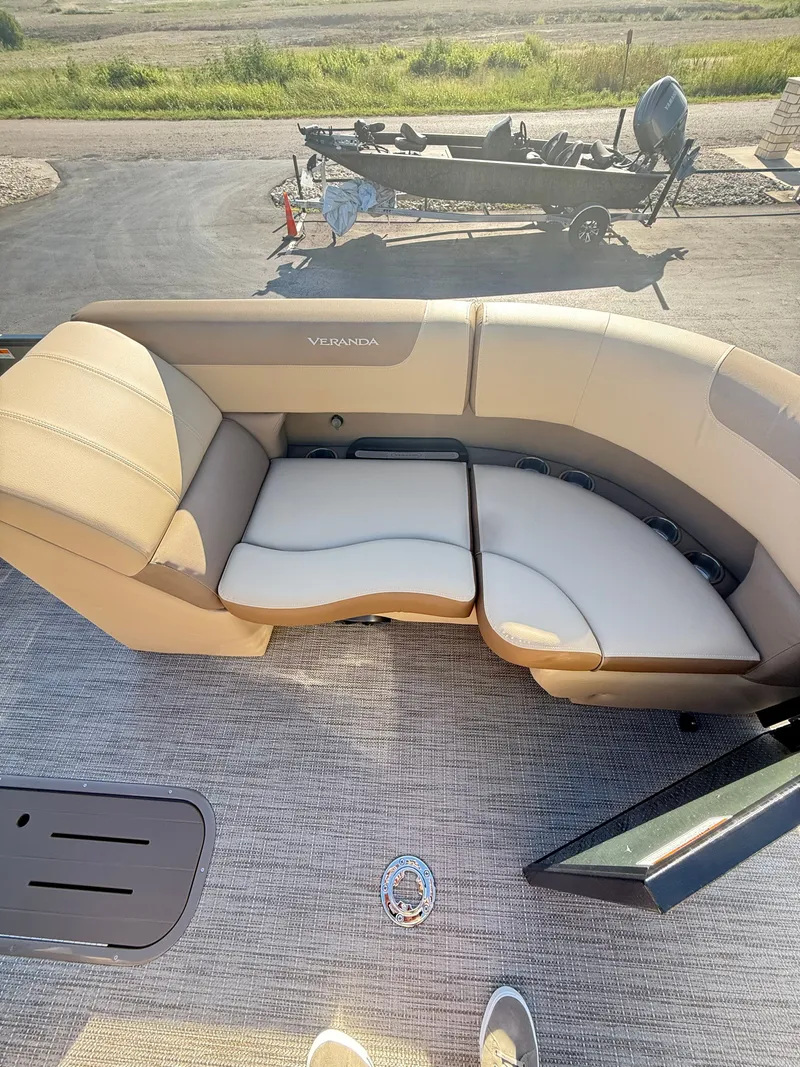 Slide: The Image of Veranda VR 22 RC 2026 - 16