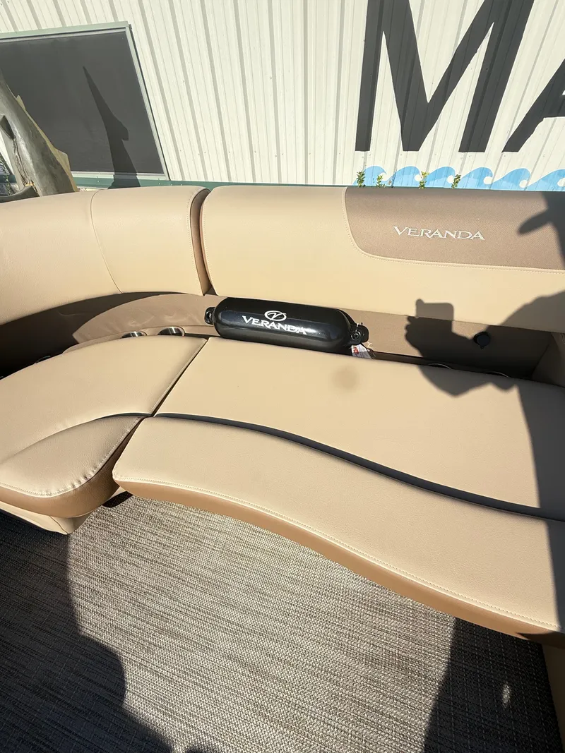 Slide: The Image of Veranda VR 22 RC 2026 - 36