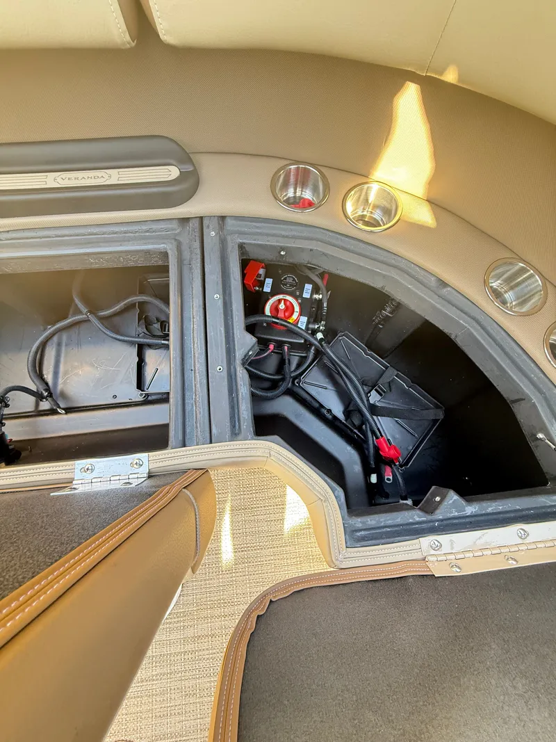 Slide: The Image of Veranda VR 22 RC 2026 - 43