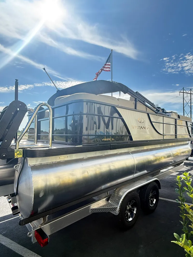 Slide: The Image of Veranda VR 22 RC W/XL PKG 2026 - 14