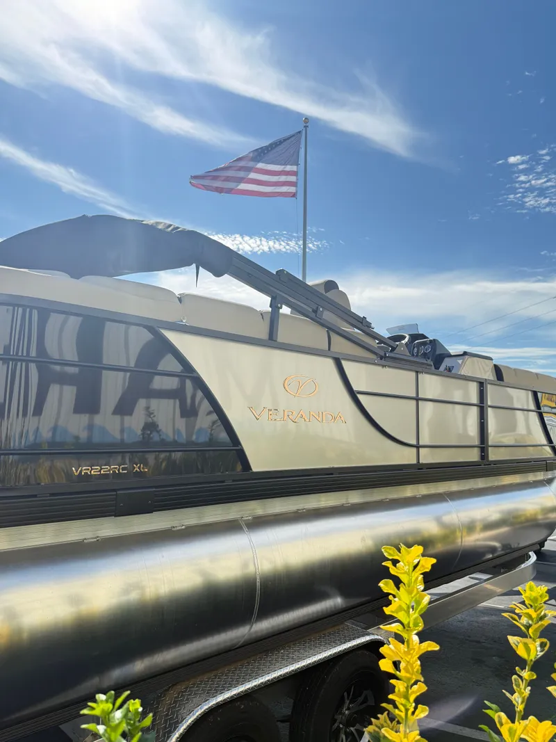 Slide: The Image of Veranda VR 22 RC W/XL PKG 2026 - 15