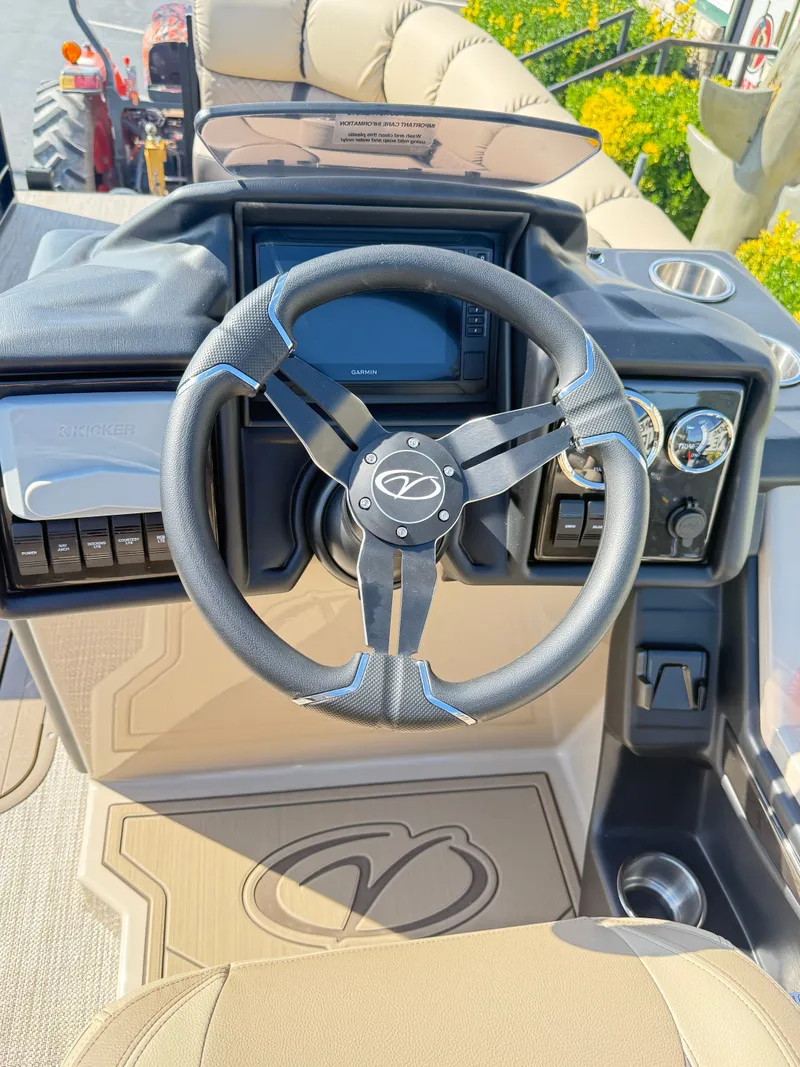 Slide: The Image of Veranda VR 22 RC W/XL PKG 2026 - 24