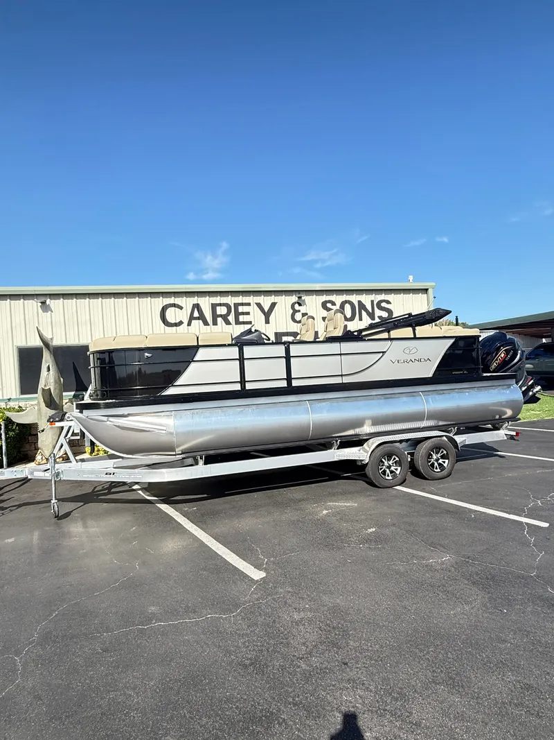 Slide: The Image of Veranda VR 22 RC W/XL PKG 2026 - 3