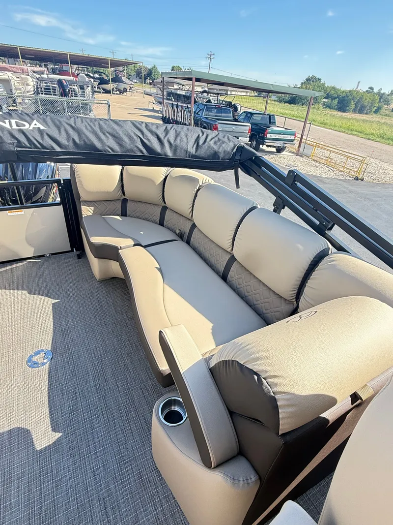 Slide: The Image of Veranda VR 22 RC W/XL PKG 2026 - 31