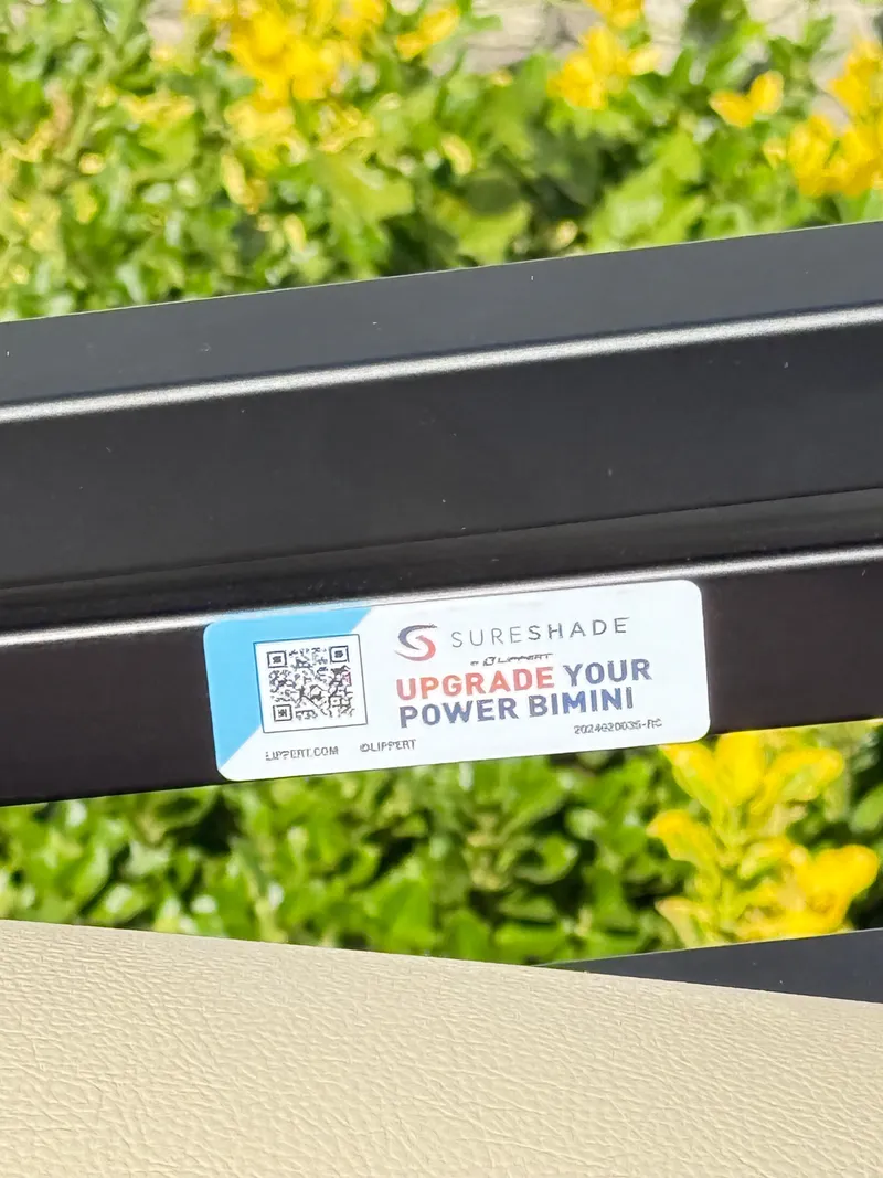 Slide: The Image of Veranda VR 22 RC W/XL PKG 2026 - 32