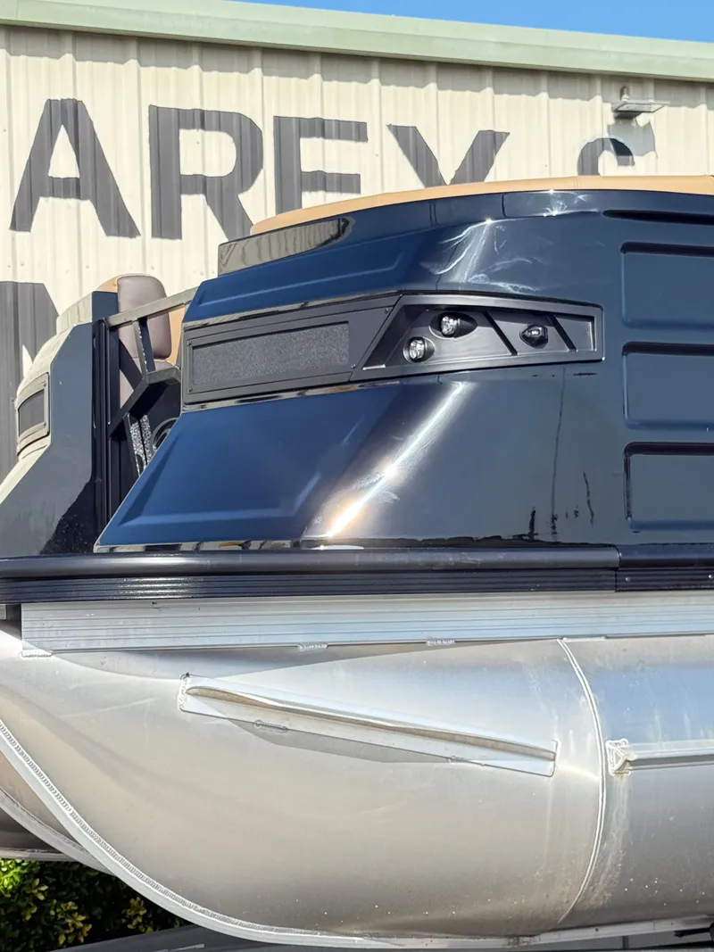 Slide: The Image of Veranda VX22RC PREMIUM 2026 - 10