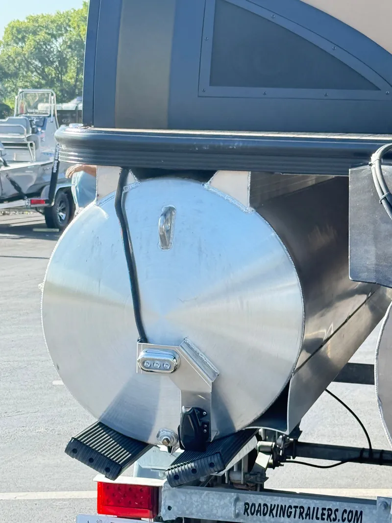 Slide: The Image of Veranda VX22RC PREMIUM 2026 - 13