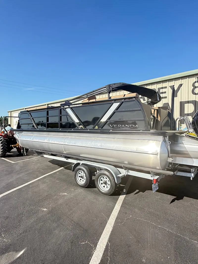 Slide: The Image of Veranda VX22RC PREMIUM 2026 - 7