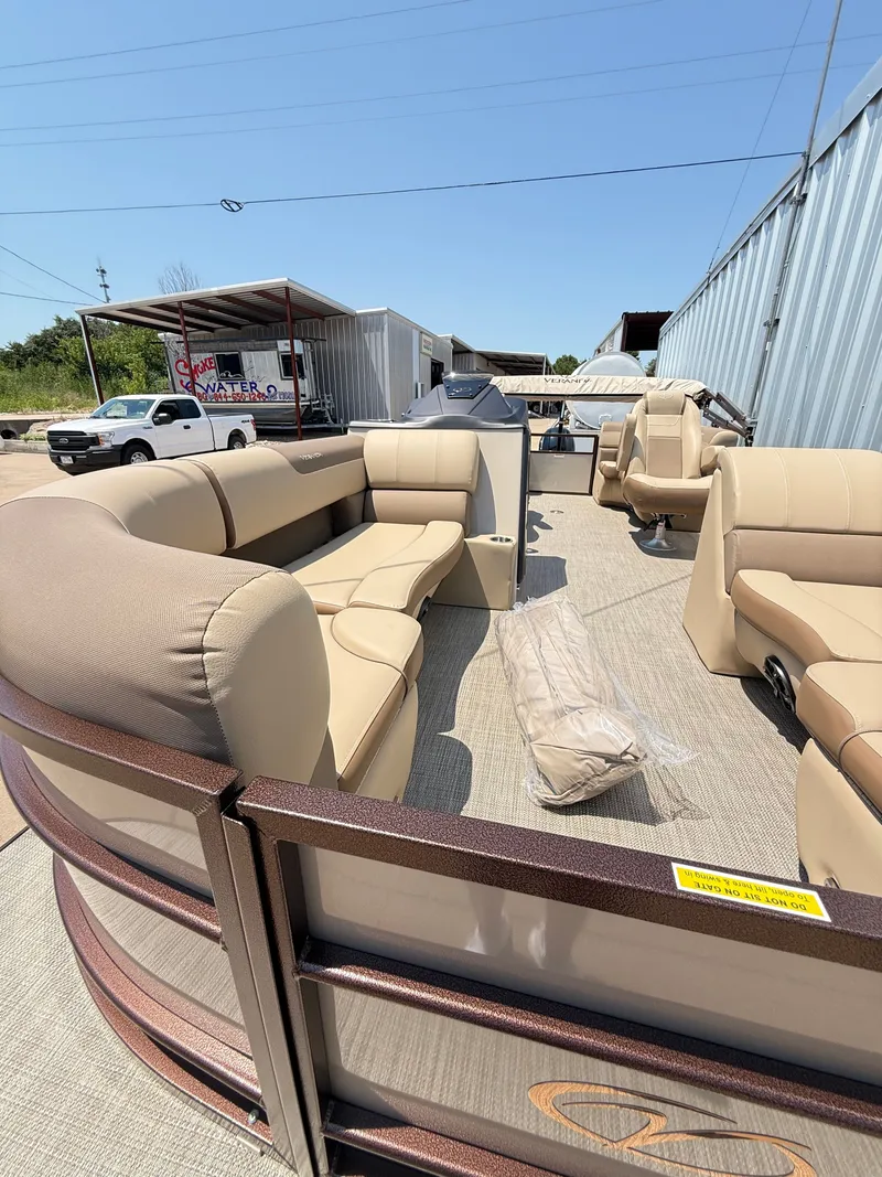 Slide: The Image of Veranda VR 20 RC 2026 - 11