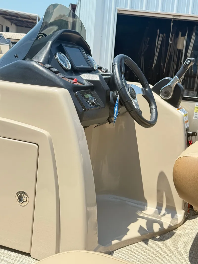 Slide: The Image of Veranda VR 20 RC 2024 - 10