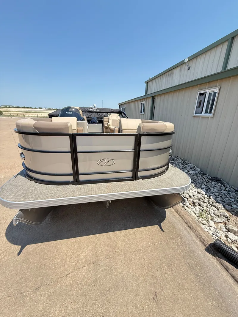 Slide: The Image of Veranda VR 20 RC 2024 - 3