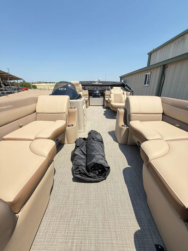 Slide: The Image of Veranda VR 20 RC 2024 - 6