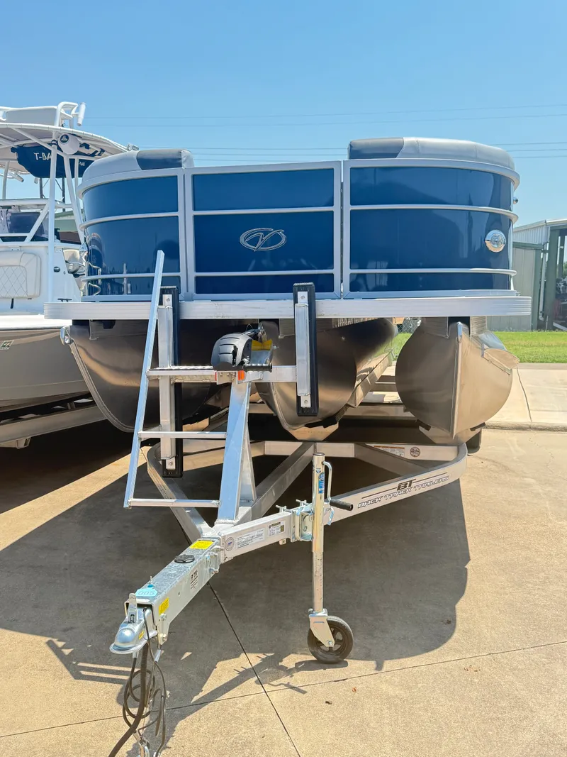 Slide: The Image of Veranda VR 22 RC Deluxe 2026 - 5