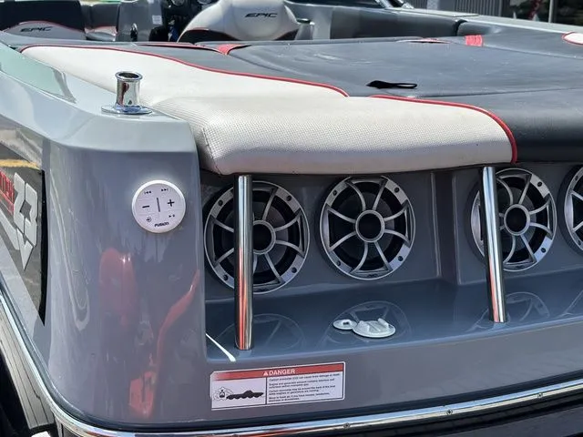 Slide: The Image of Epic 23V 2012 - 28