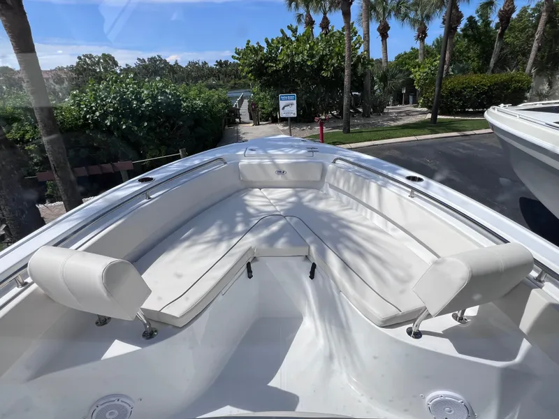 Slide: The Image of Sea Hunt Ultra 239 SE 2024 - 51