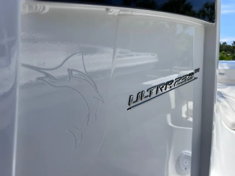 Slide: The Image of Sea Hunt Ultra 239 SE 2024 - 80