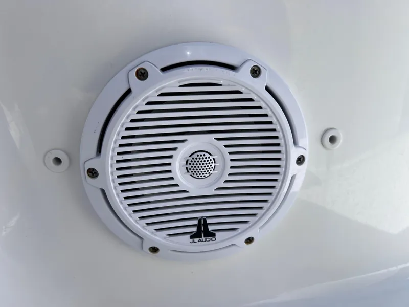 Slide: The Image of Sea Hunt Ultra 239 SE 2024 - 81