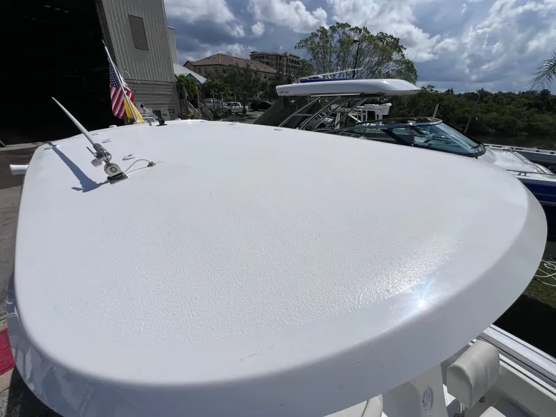 Slide: The Image of Sea Hunt Ultra 239 SE 2024 - 82