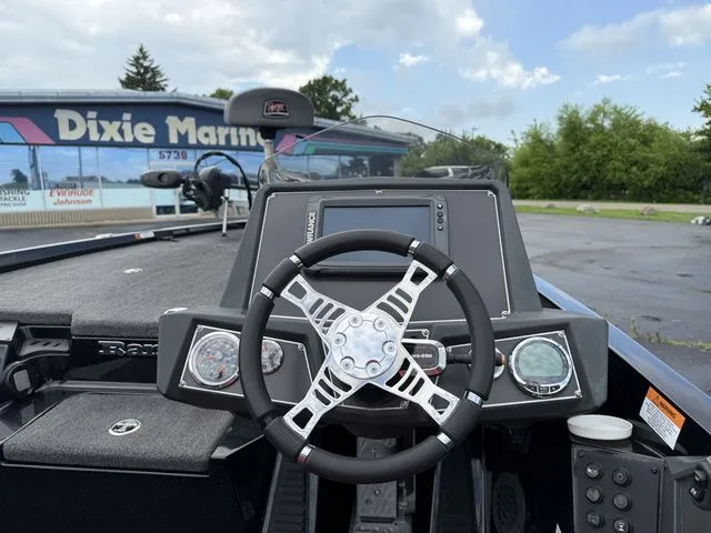 Slide: The Image of Ranger Z518 2020 - 4