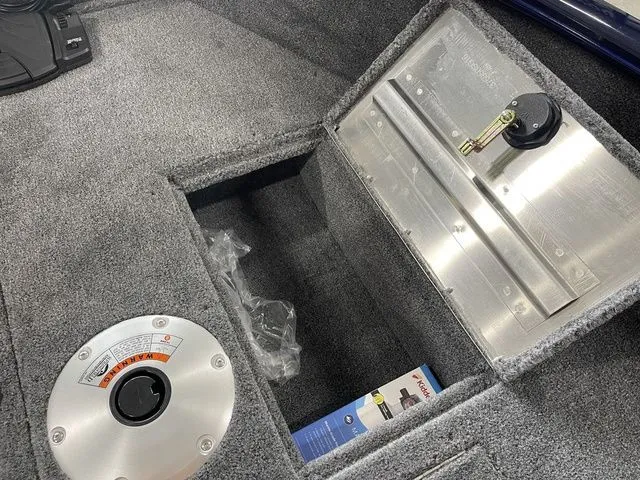 Slide: The Image of Tracker Super Guide V-16 SC 2026 - 21