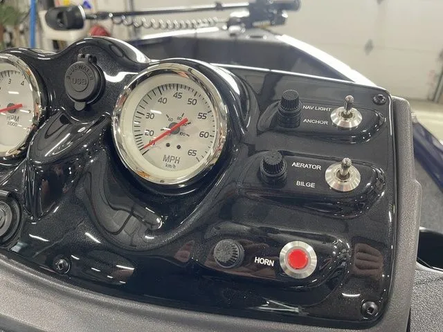 Slide: The Image of Tracker Super Guide V-16 SC 2026 - 26