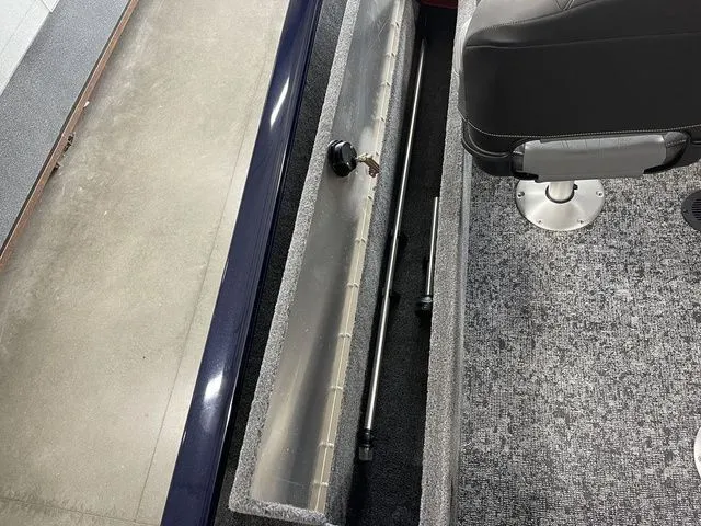 Slide: The Image of Tracker Super Guide V-16 SC 2026 - 28