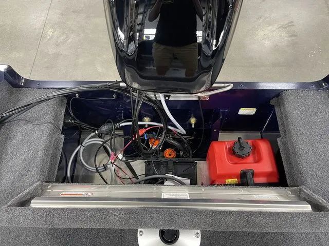 Slide: The Image of Tracker Super Guide V-16 SC 2026 - 30