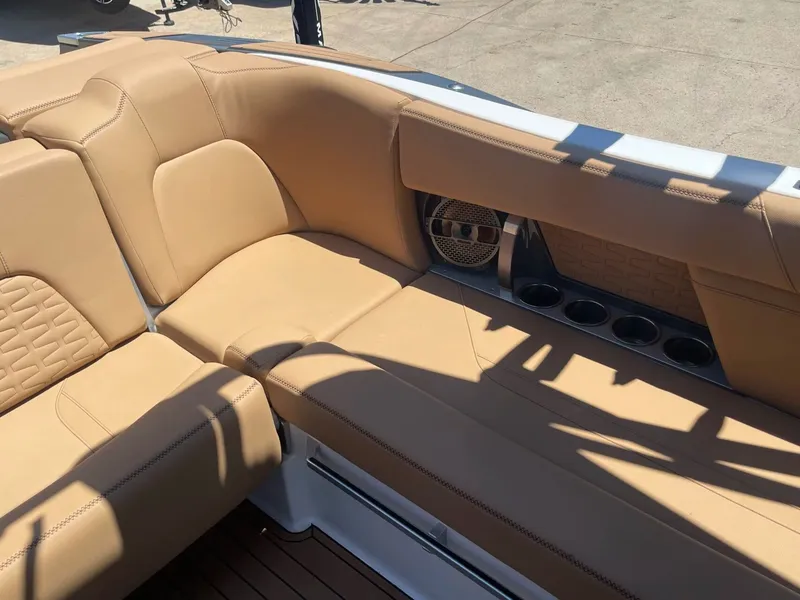 Slide: The Image of MasterCraft X24 2021 - 11