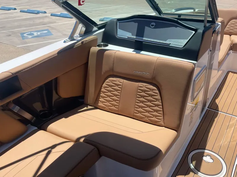 Slide: The Image of MasterCraft X24 2021 - 13