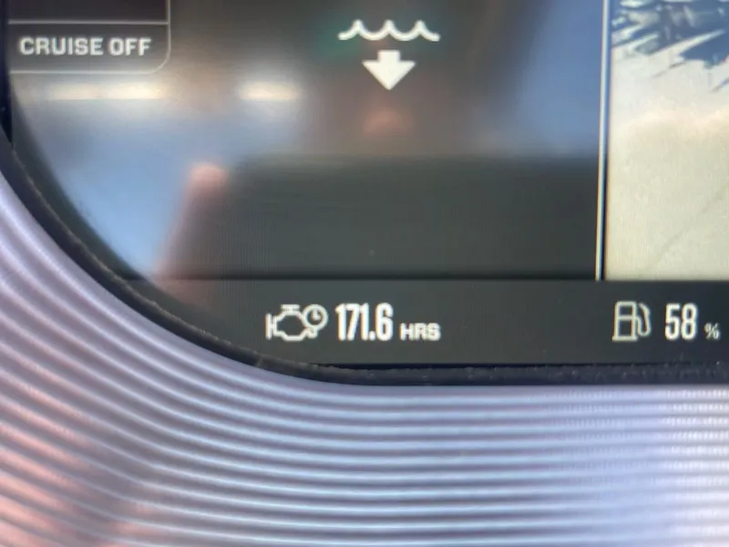 Slide: The Image of MasterCraft X24 2021 - 17