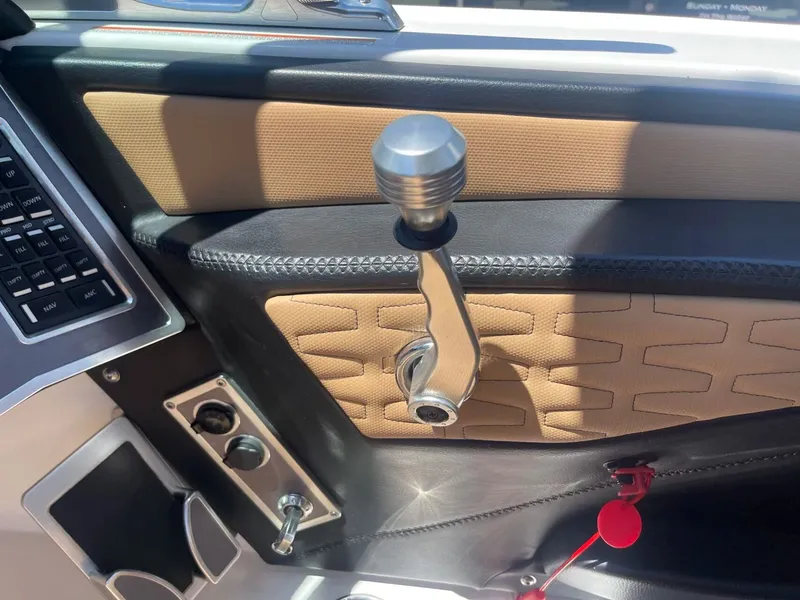 Slide: The Image of MasterCraft X24 2021 - 19