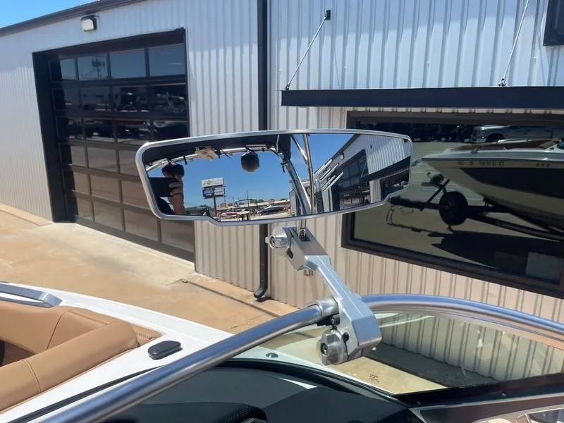 Slide: The Image of MasterCraft X24 2021 - 20