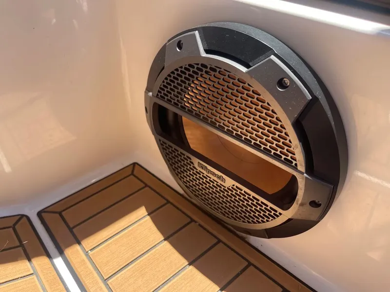 Slide: The Image of MasterCraft X24 2021 - 24