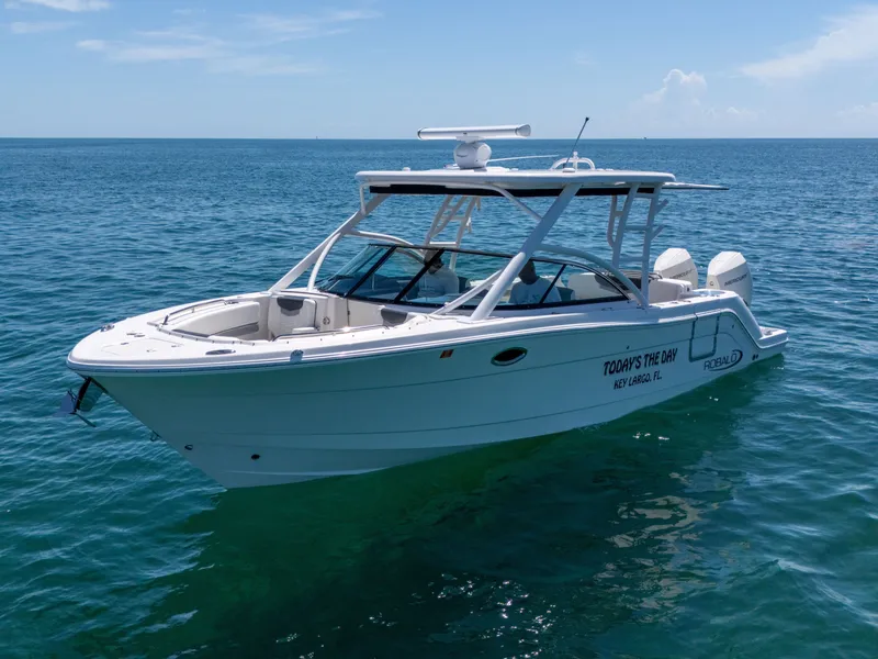 Slide: The Image of Robalo R317 Dual Console 2022 - 2