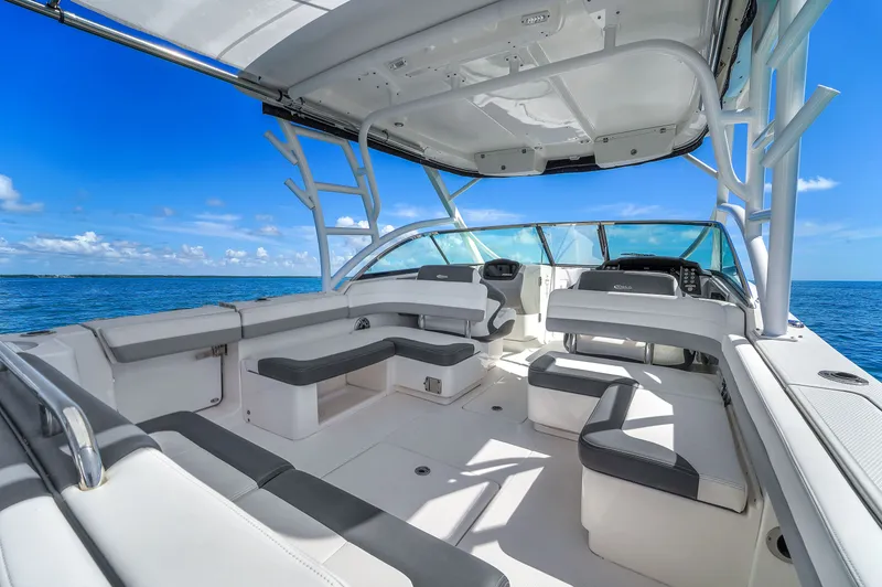 Slide: The Image of Robalo R317 Dual Console 2022 - 25