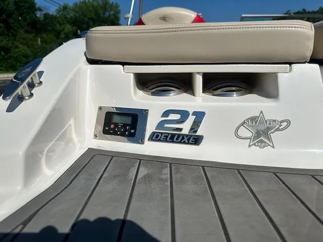 Slide: The Image of 2018 Chaparral 21 H2O Ski & Fish boat, rear view with deluxe seating and logo. - 5