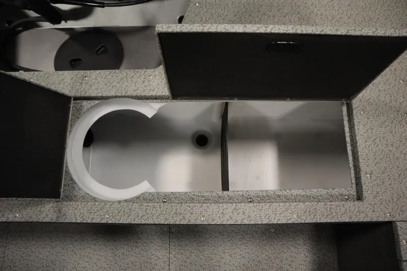 Slide: The Image of Crestliner 1950 Fish Hawk WT 2024 - 54