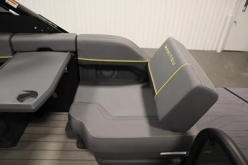 Slide: The Image of Manitou 24 EXPLORE SWITCHBACK TRIFOLD TRITOON 2025 - 50